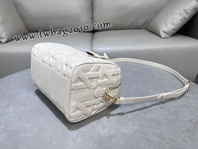 Dior专柜新款迪奥顶级原单杏色压花菱格Groove25大号手袋 djfk1208